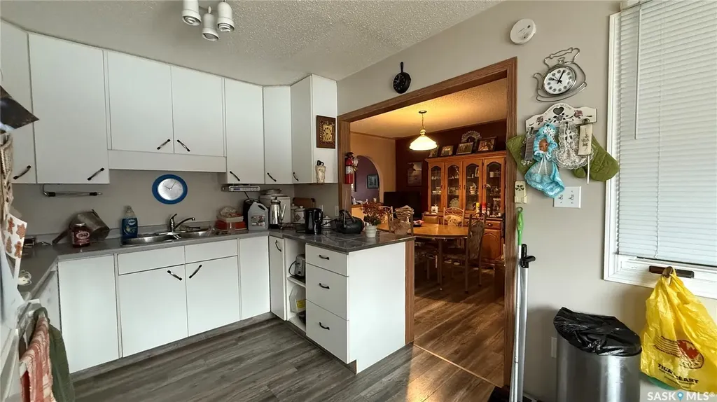 10326 Henderson Drive North Battleford SK S9A 3Y9