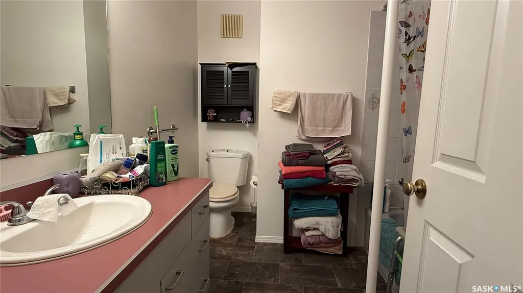 10326 Henderson Drive North Battleford SK S9A 3Y9