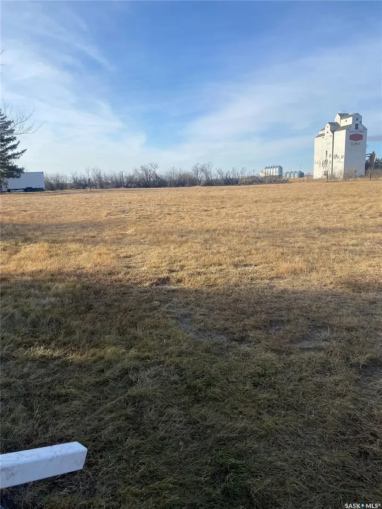 107 2nd Avenue Climax SK S0N 0N0