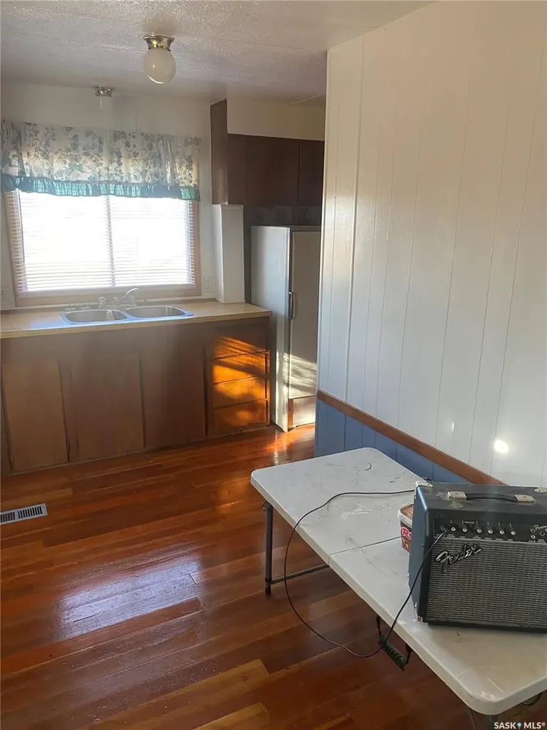 107 2nd Avenue Climax SK S0N 0N0