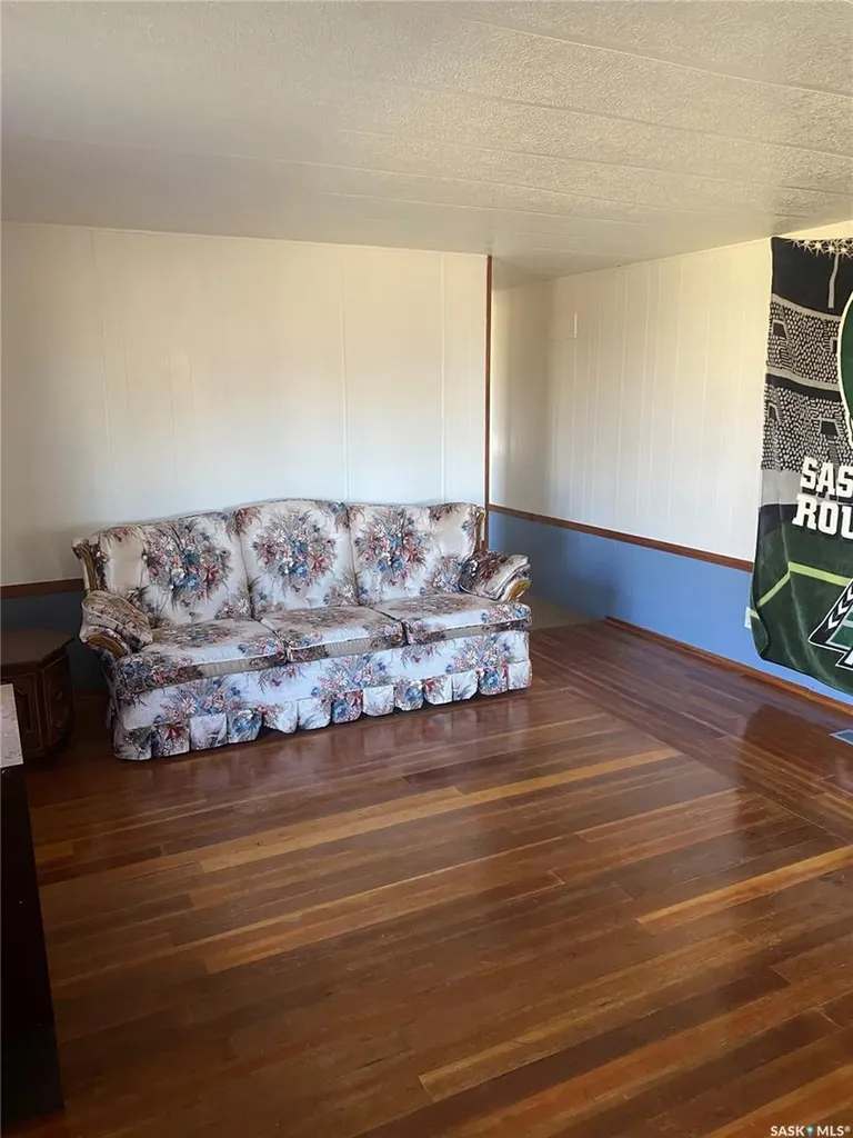 107 2nd Avenue Climax SK S0N 0N0