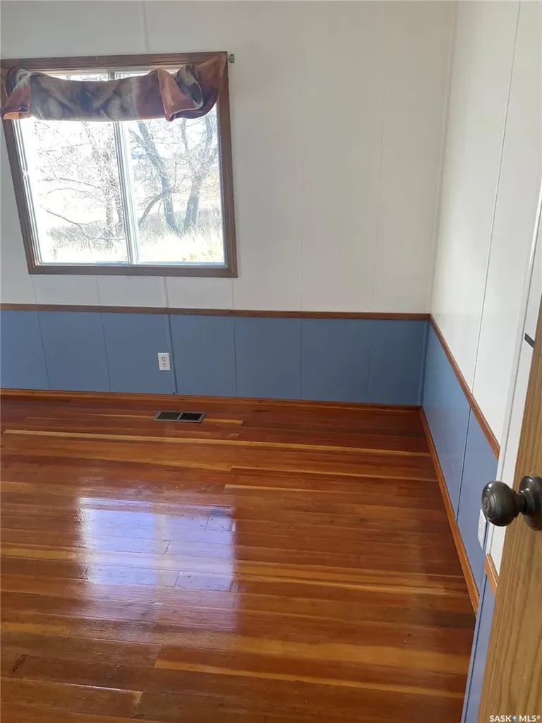 107 2nd Avenue Climax SK S0N 0N0