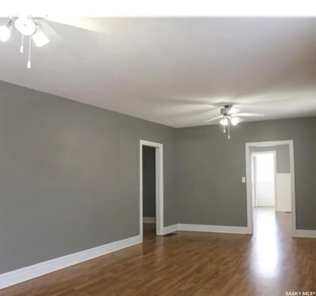 38 Railway Avenue Plenty SK S0L 2R0