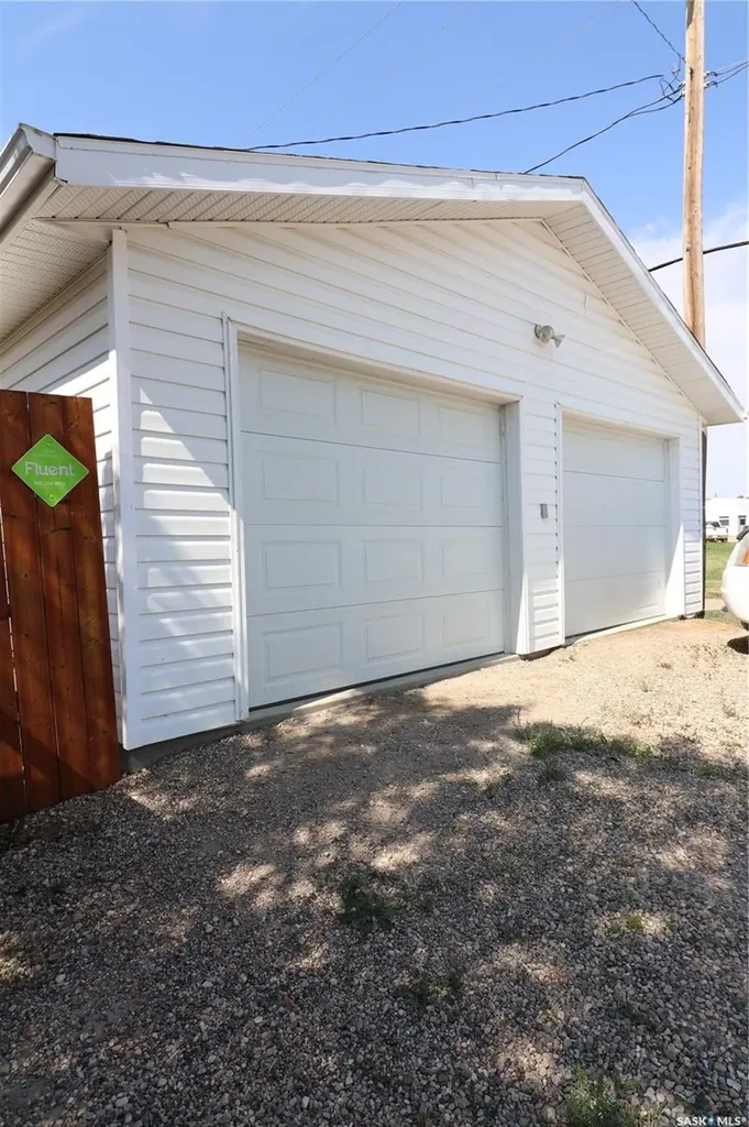38 Railway Avenue Plenty SK S0L 2R0
