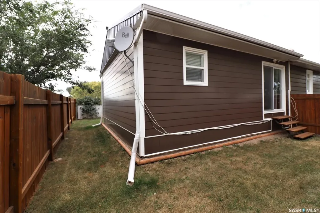 38 Railway Avenue Plenty SK S0L 2R0
