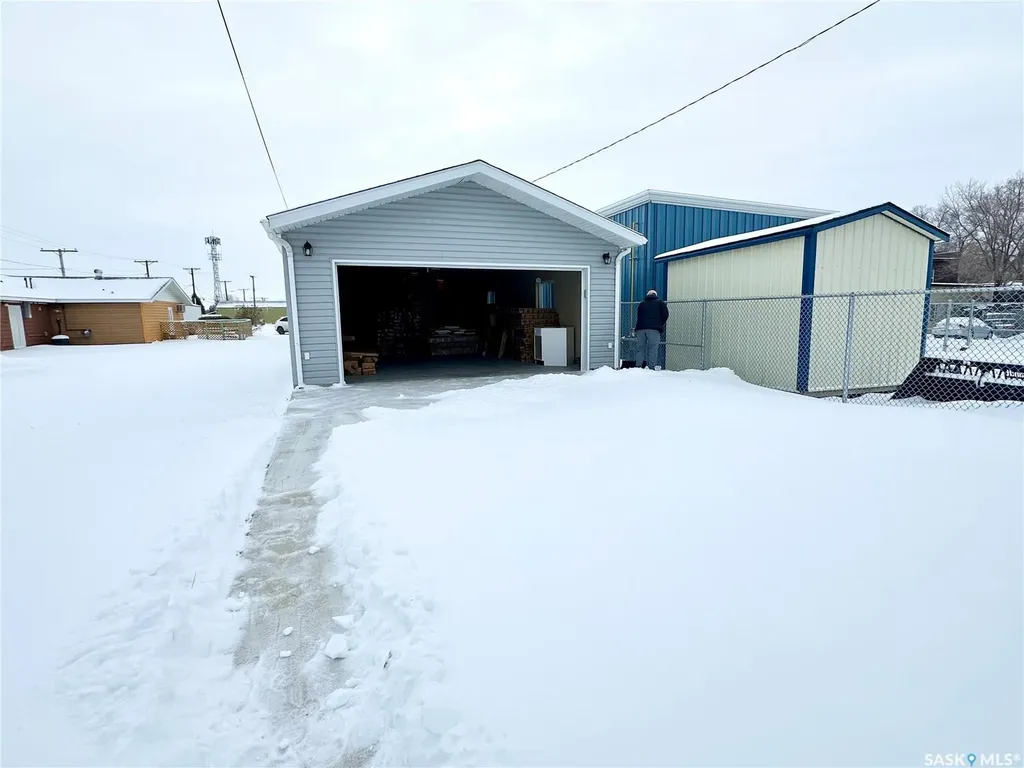 405 2nd Street Dundurn SK S0K 1K0