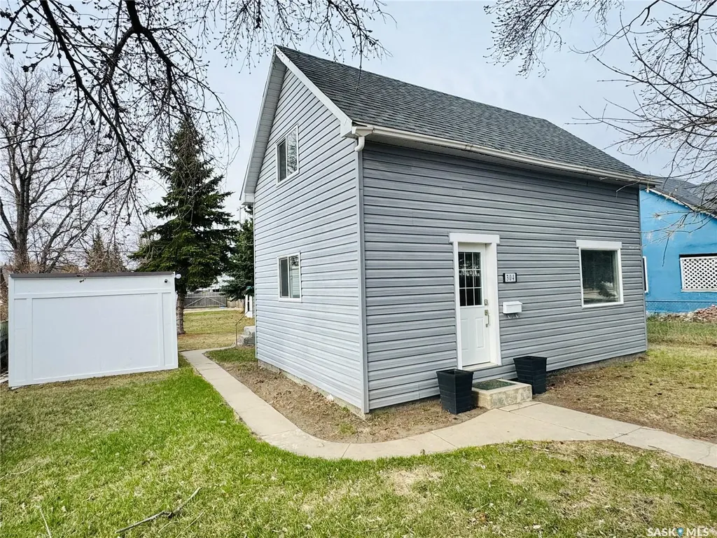 304 5th Avenue E Biggar SK S0K 0M0