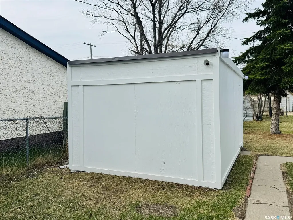 304 5th Avenue E Biggar SK S0K 0M0