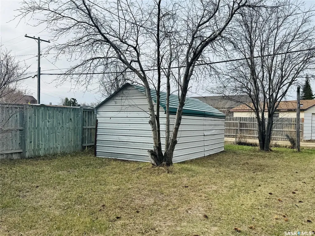 304 5th Avenue E Biggar SK S0K 0M0