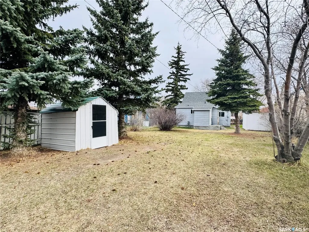 304 5th Avenue E Biggar SK S0K 0M0