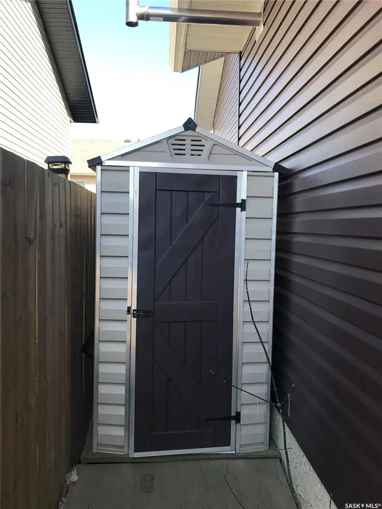 857 Madsen Place Prince Albert SK S6V 2L6