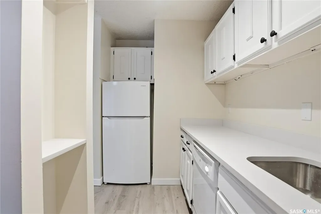 423 4th Avenue N Saskatoon SK S7K 2M4