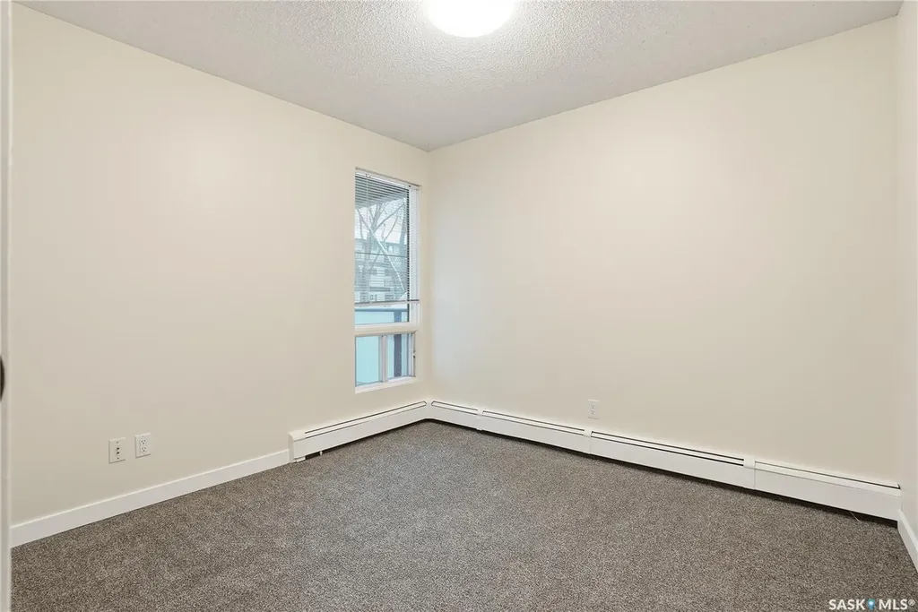 423 4th Avenue N Saskatoon SK S7K 2M4