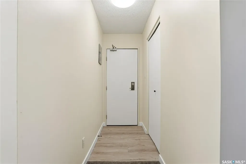 423 4th Avenue N Saskatoon SK S7K 2M4