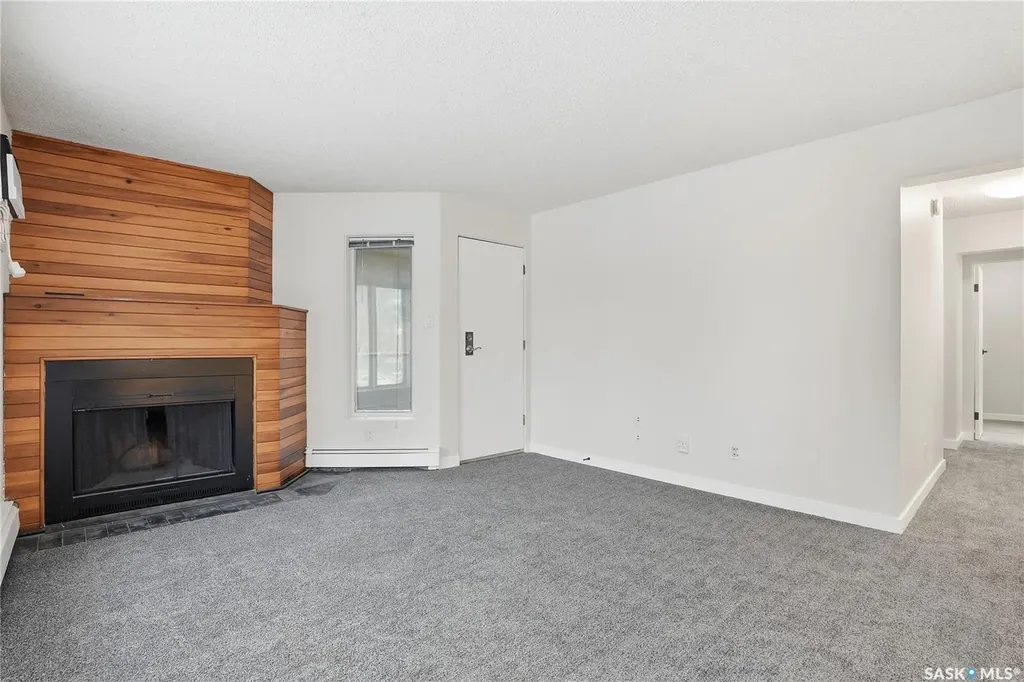 423 4th Avenue N Saskatoon SK S7K 2M4