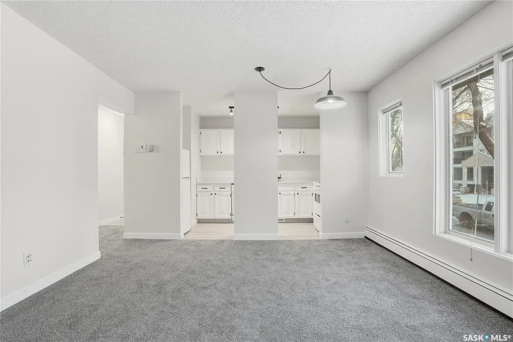 423 4th Avenue N Saskatoon SK S7K 2M4