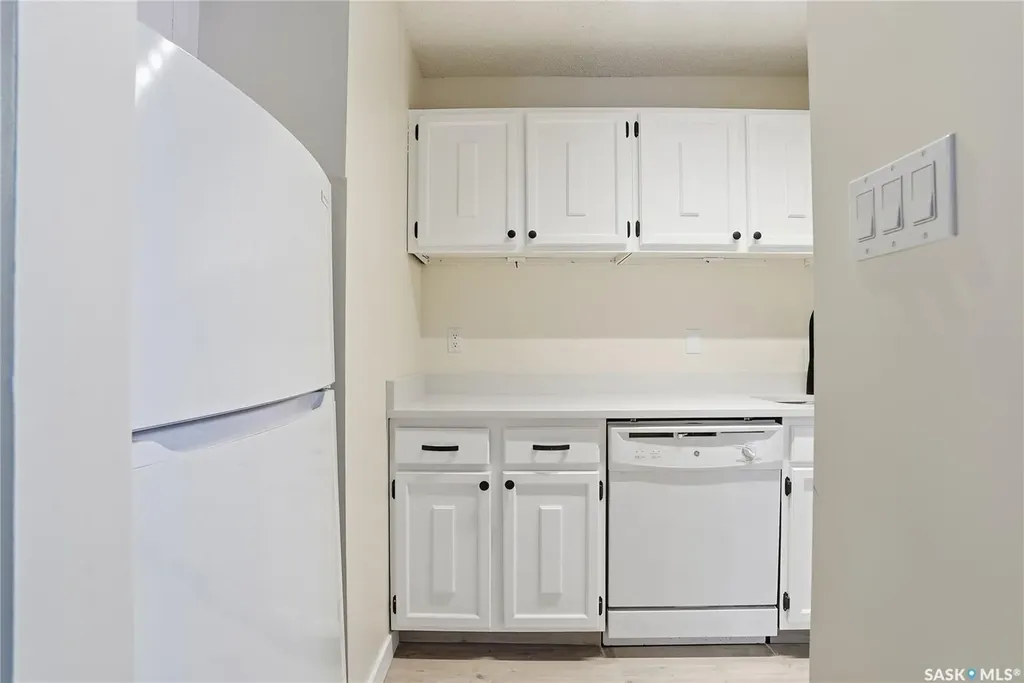 423 4th Avenue N Saskatoon SK S7K 2M4