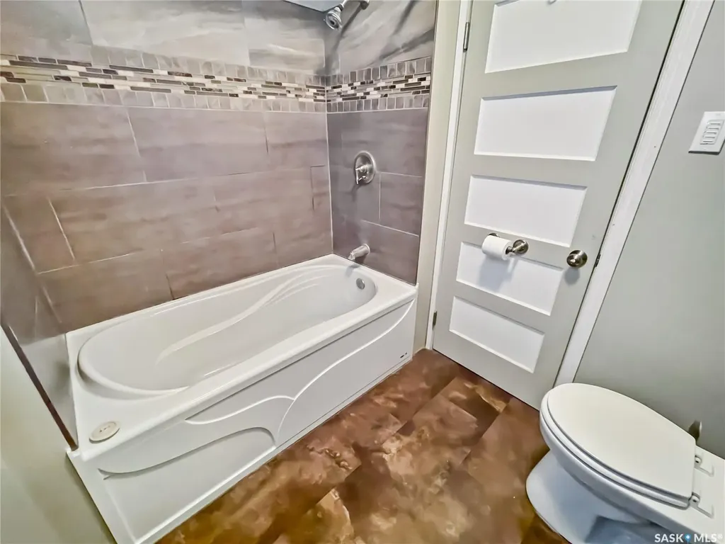 365 3rd Avenue NE Swift Current SK S9H 2G8