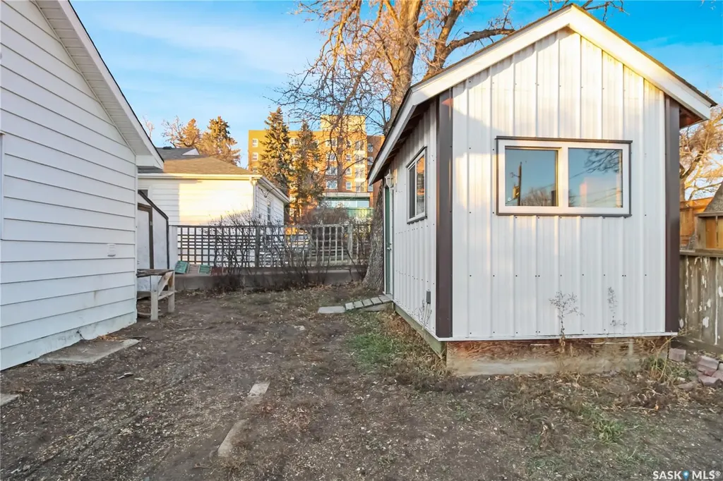365 3rd Avenue NE Swift Current SK S9H 2G8