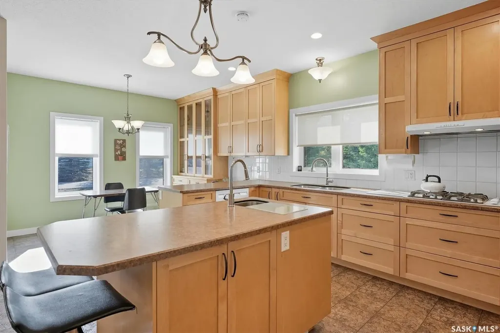 4005 3rd Avenue W Waldheim SK S0K 4R0