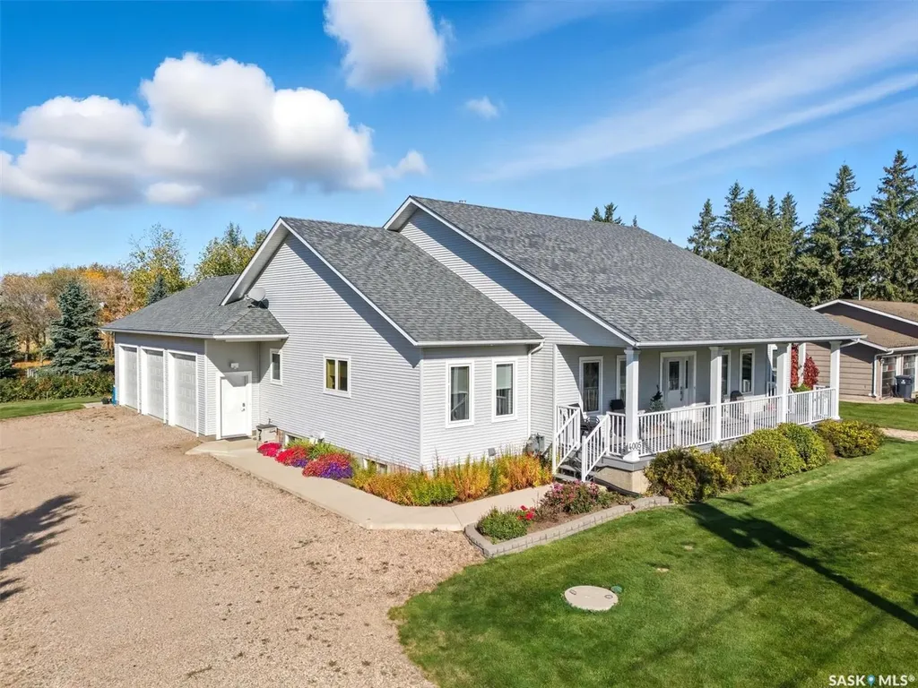 4005 3rd Avenue W Waldheim SK S0K 4R0