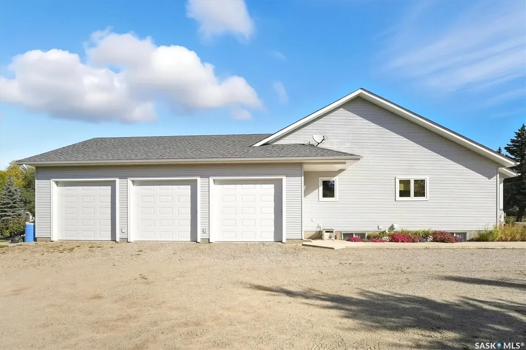 4005 3rd Avenue W Waldheim SK S0K 4R0
