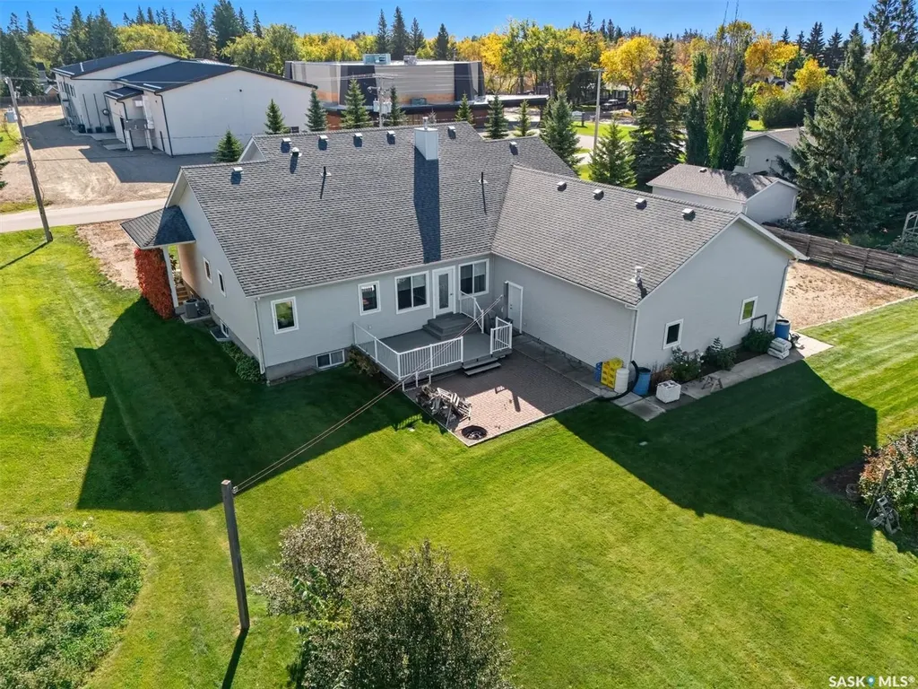 4005 3rd Avenue W Waldheim SK S0K 4R0