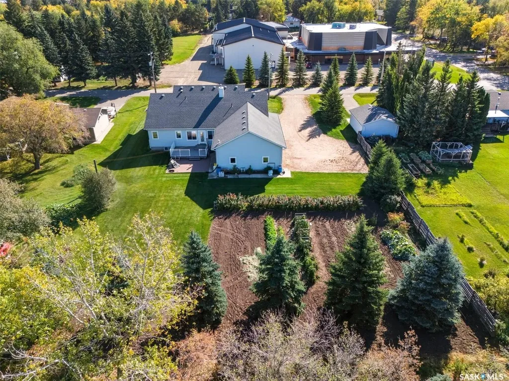 4005 3rd Avenue W Waldheim SK S0K 4R0