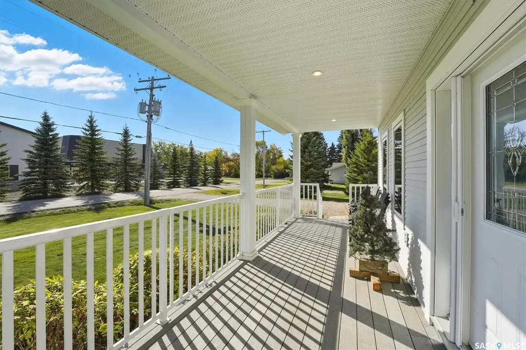 4005 3rd Avenue W Waldheim SK S0K 4R0