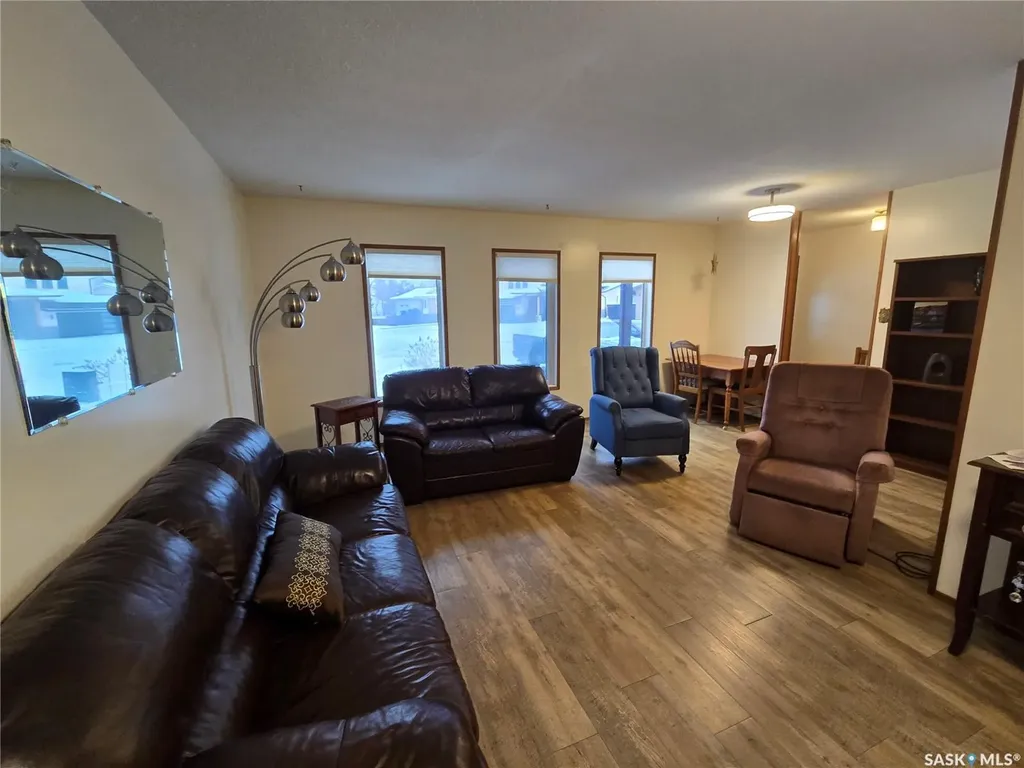 106 Alexander Bay Kipling SK S0G 2S0