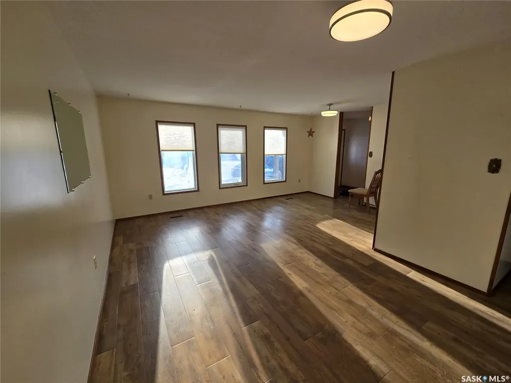 106 Alexander Bay Kipling SK S0G 2S0