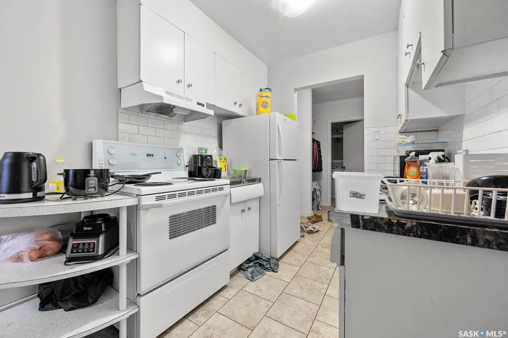 1560 Alexandra Street Regina SK S4T 4N9