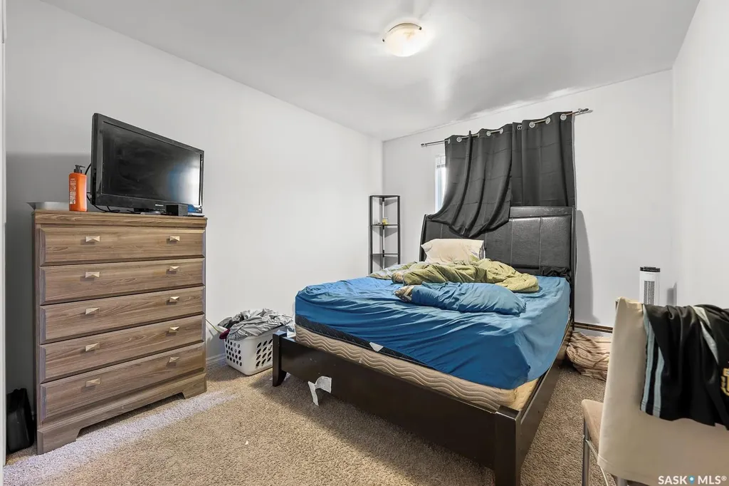 1560 Alexandra Street Regina SK S4T 4N9