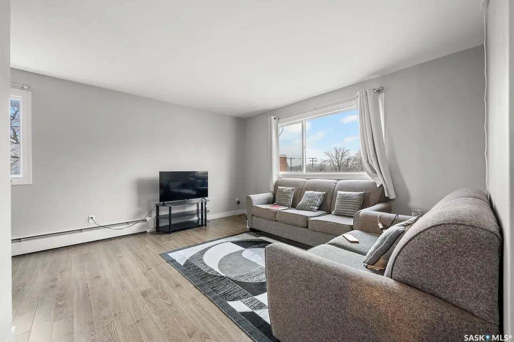 1560 Alexandra Street Regina SK S4T 4N9