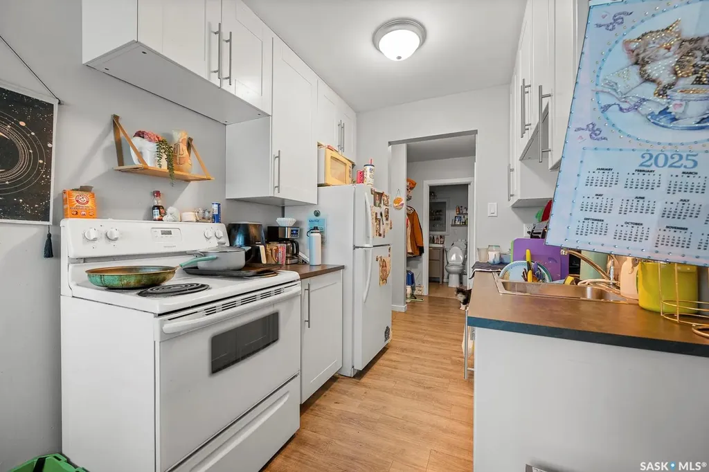 1560 Alexandra Street Regina SK S4T 4N9