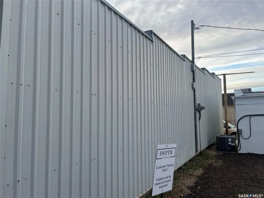 323 4th Avenue SW Moose Jaw SK S6H 5V2