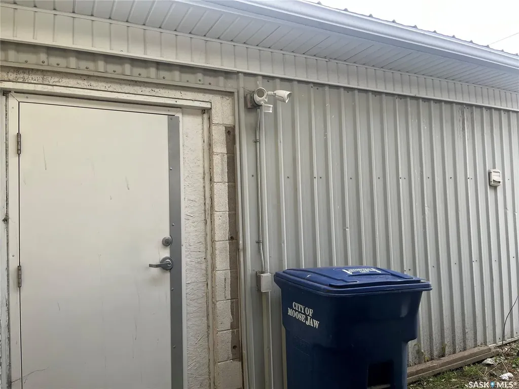 323 4th Avenue SW Moose Jaw SK S6H 5V2