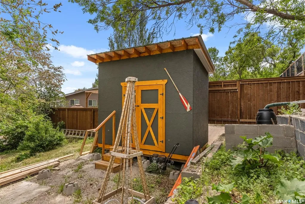 225 3rd Street E Regina Beach SK S0G 4C0