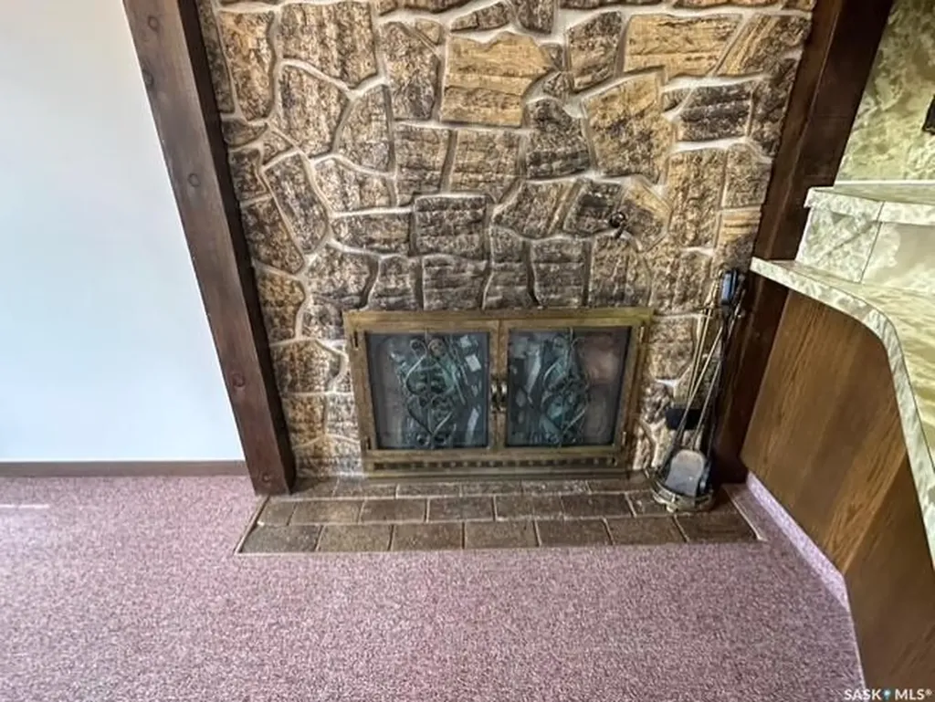 107 1st Avenue W Gravelbourg SK S0H 1X0