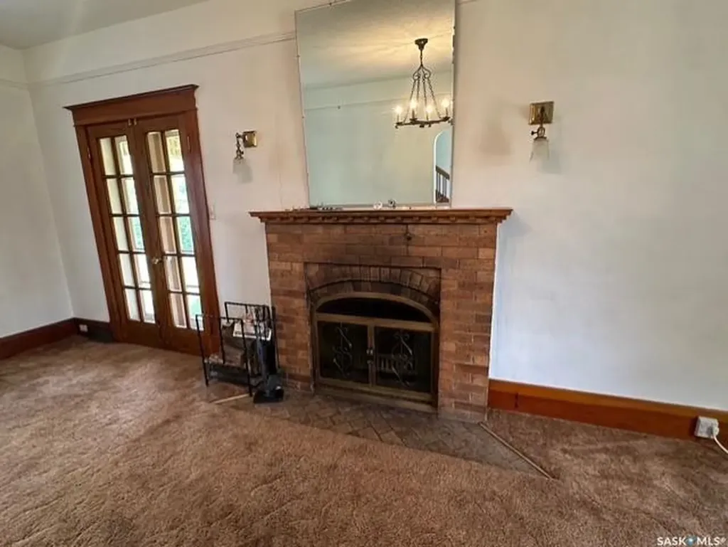 107 1st Avenue W Gravelbourg SK S0H 1X0