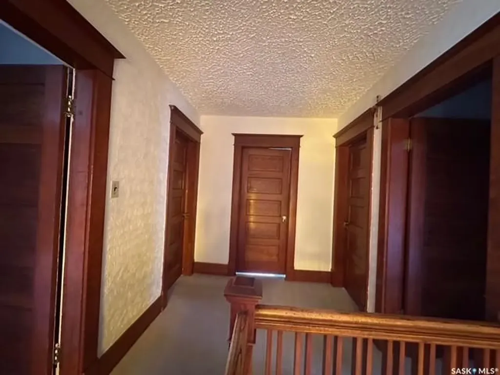 107 1st Avenue W Gravelbourg SK S0H 1X0