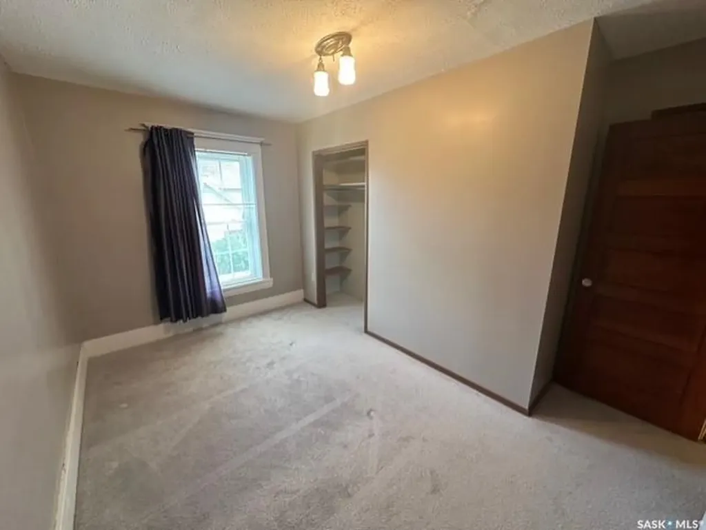 107 1st Avenue W Gravelbourg SK S0H 1X0