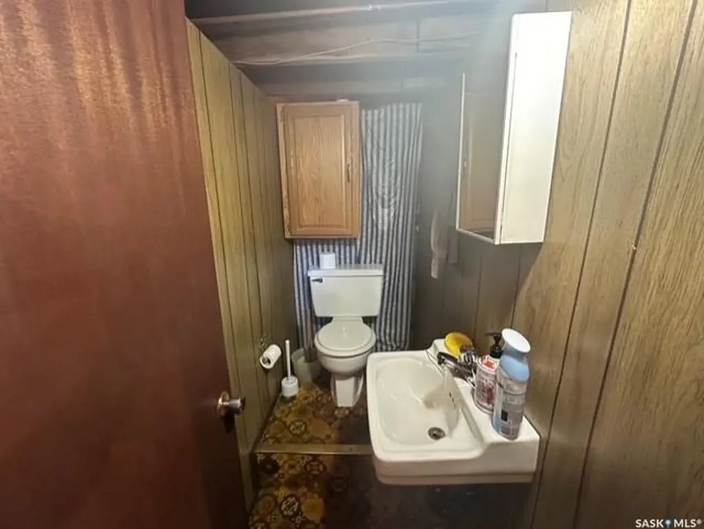 107 1st Avenue W Gravelbourg SK S0H 1X0