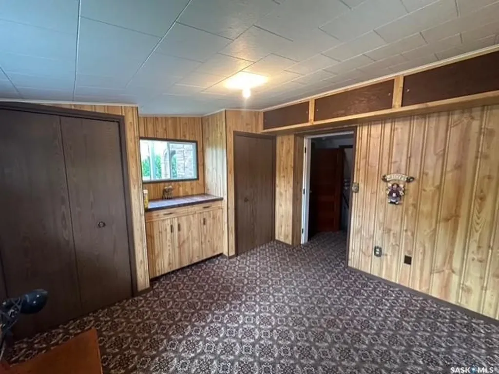 107 1st Avenue W Gravelbourg SK S0H 1X0