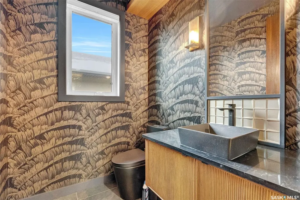 8267 Wascana Gardens Point Regina SK S4V 1G8