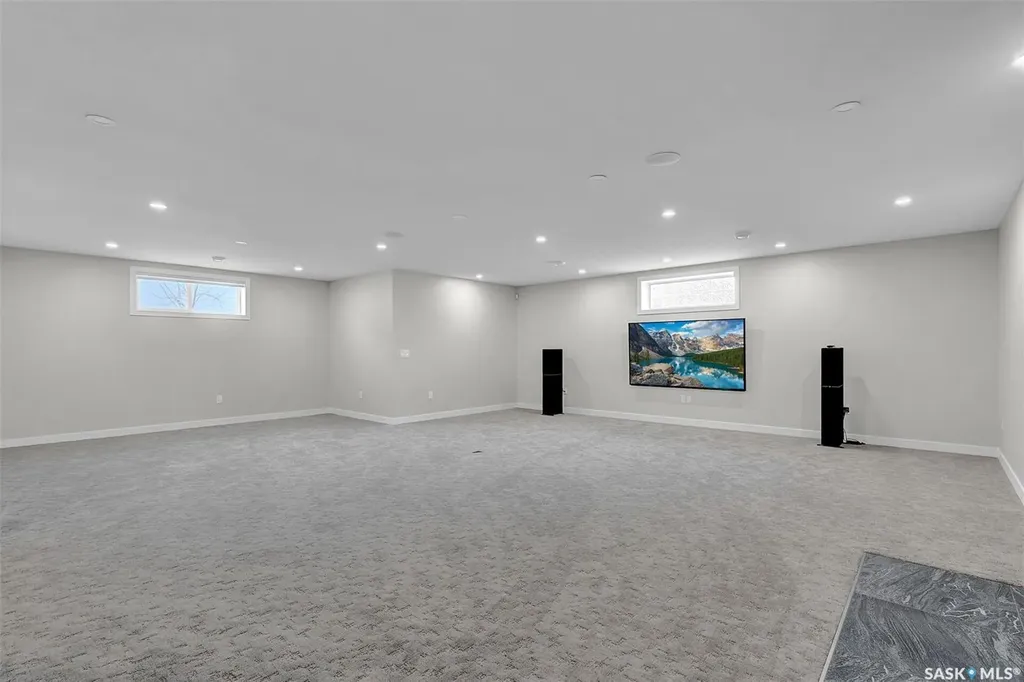 8267 Wascana Gardens Point Regina SK S4V 1G8