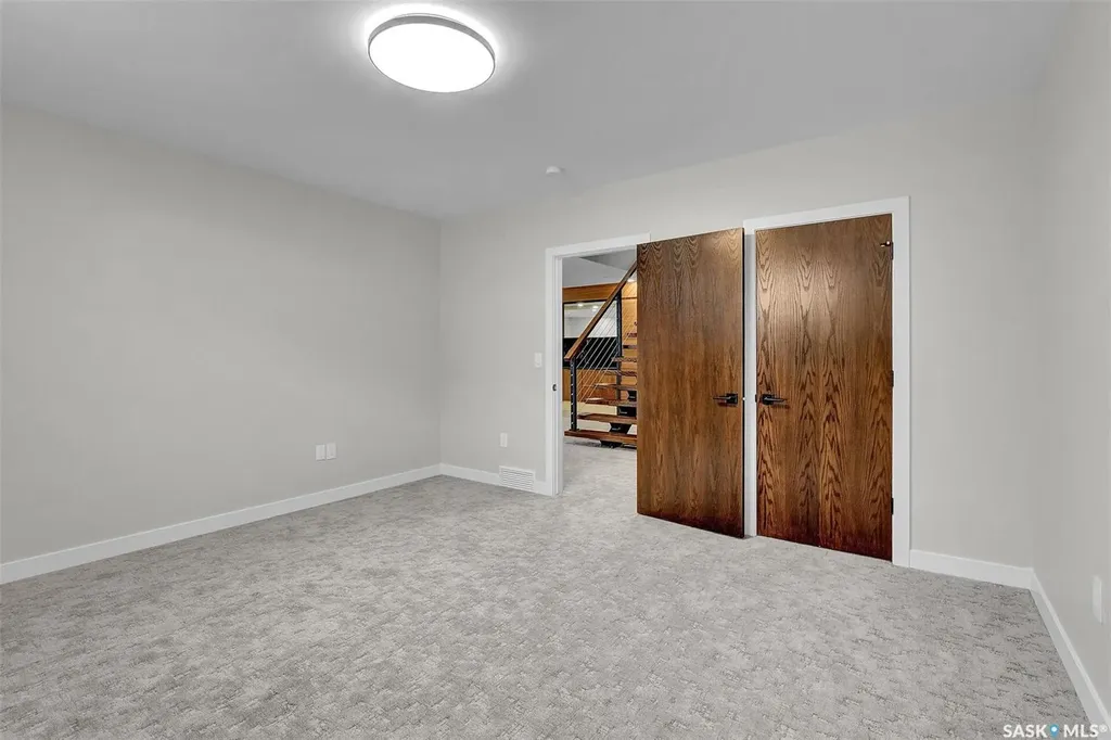 8267 Wascana Gardens Point Regina SK S4V 1G8