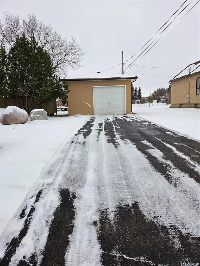 449 Martin Street Burstall SK S0N 0H0