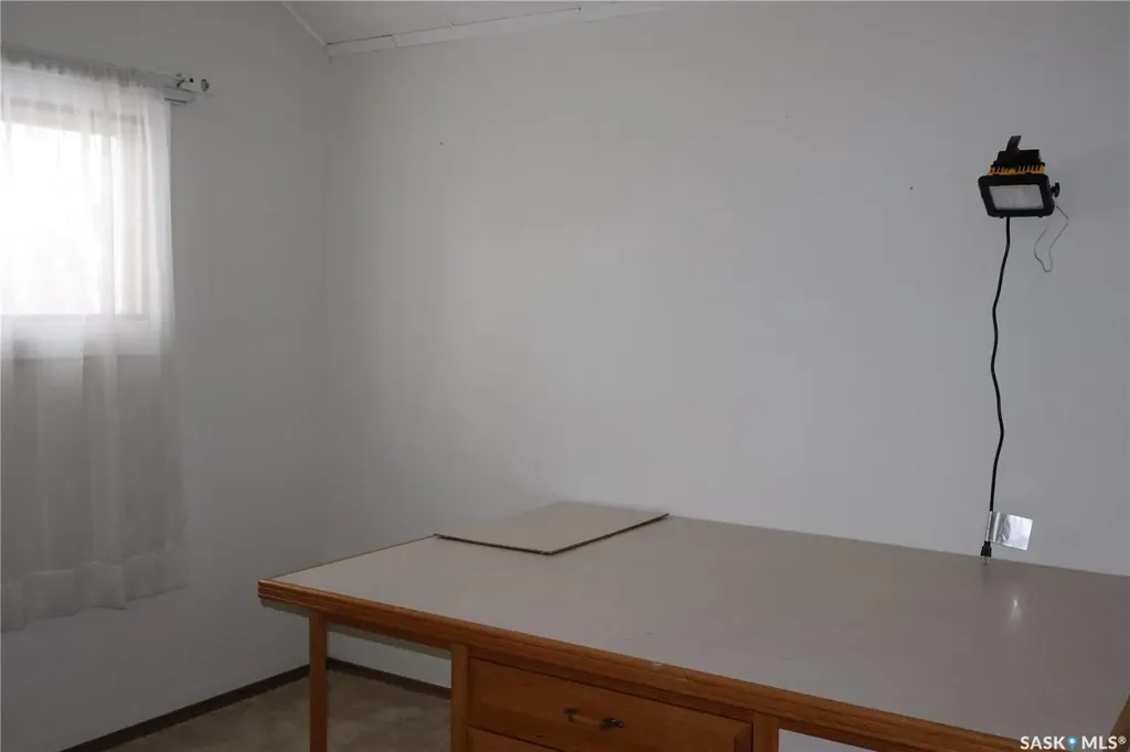 102 1st Avenue E Coronach SK S0H 0Z0