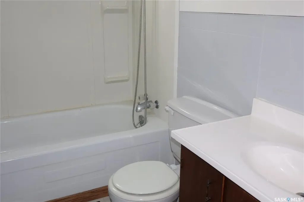 102 1st Avenue E Coronach SK S0H 0Z0